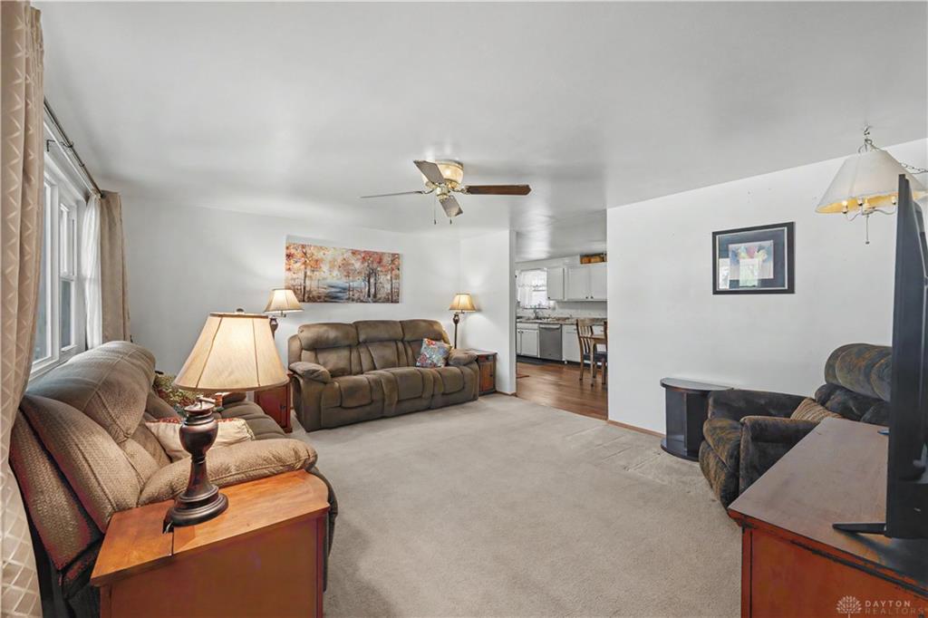 400 Zimmerman Property Photo 4
