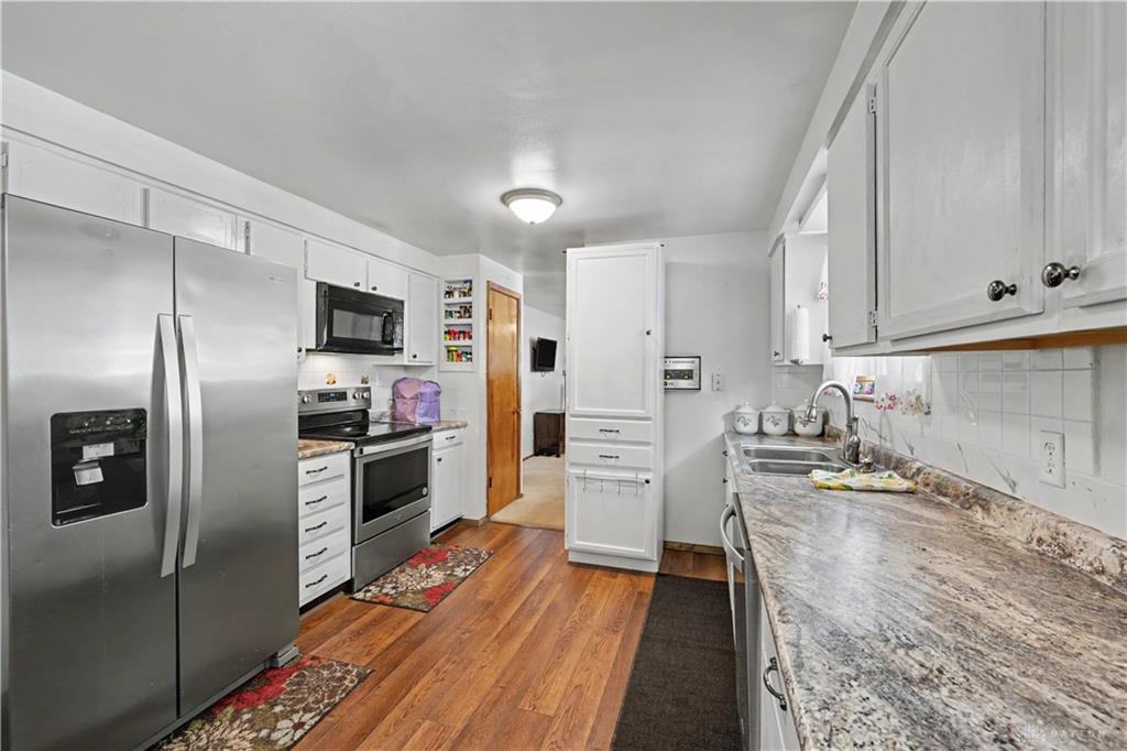 400 Zimmerman Property Photo 10