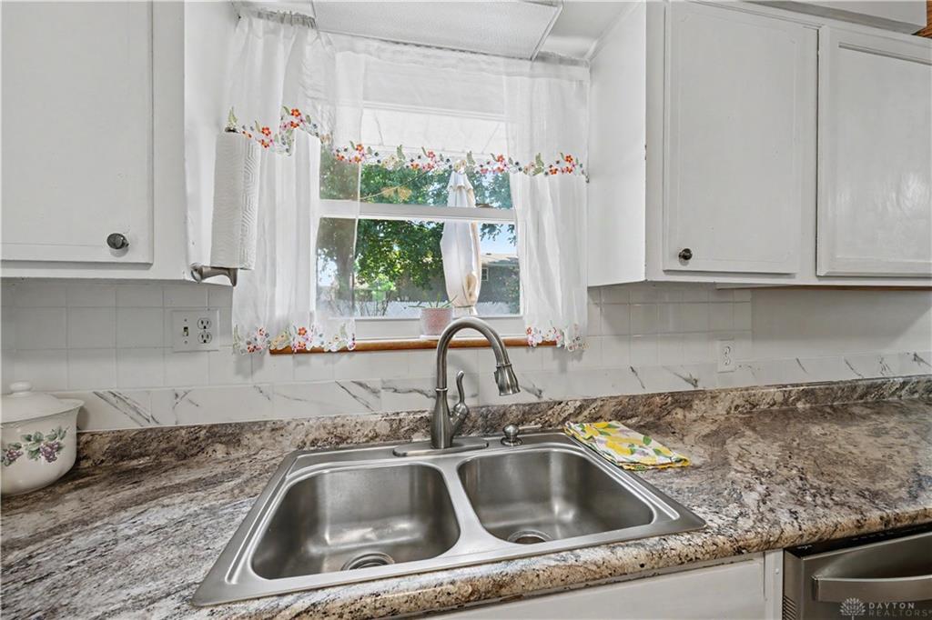 400 Zimmerman Property Photo 12