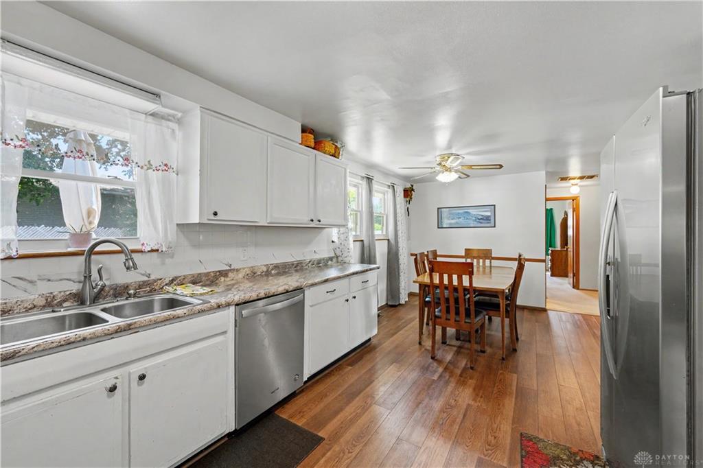 400 Zimmerman Property Photo 13
