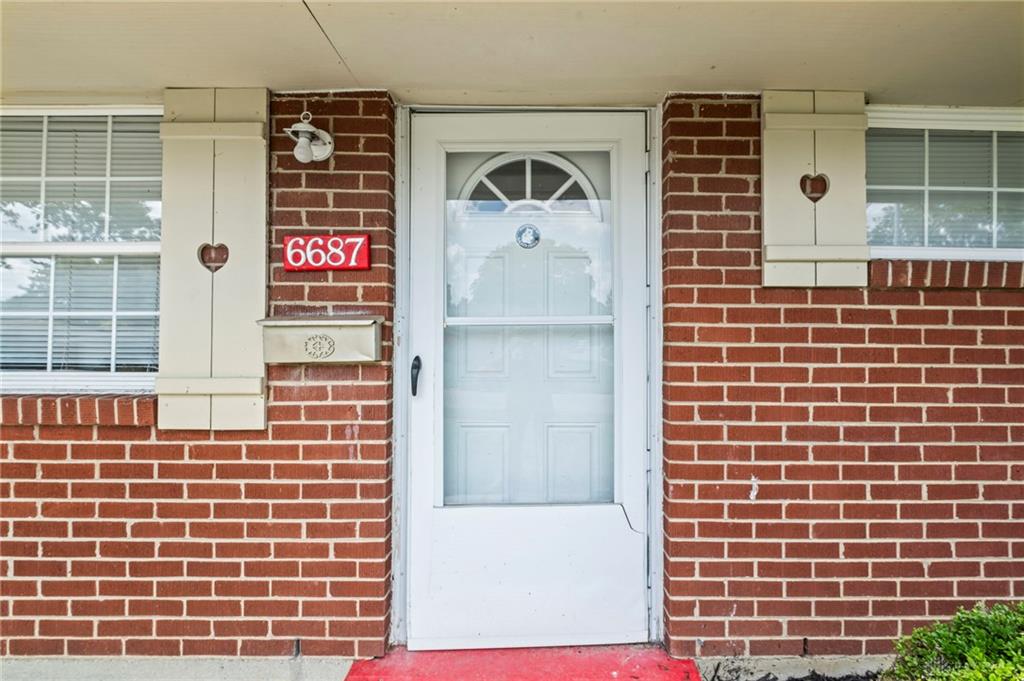 6687 Hubbard Property Photo 2