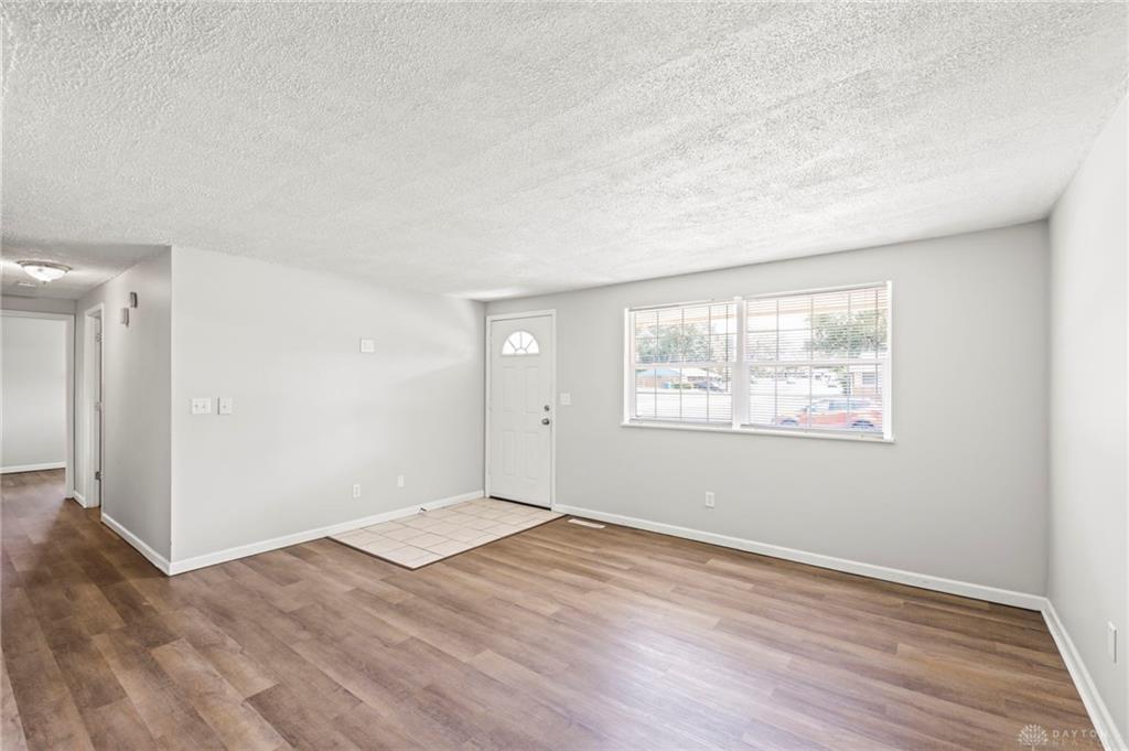 6687 Hubbard Property Photo 4