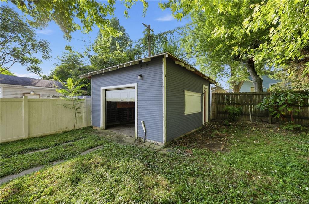 66 Redder Property Photo 3