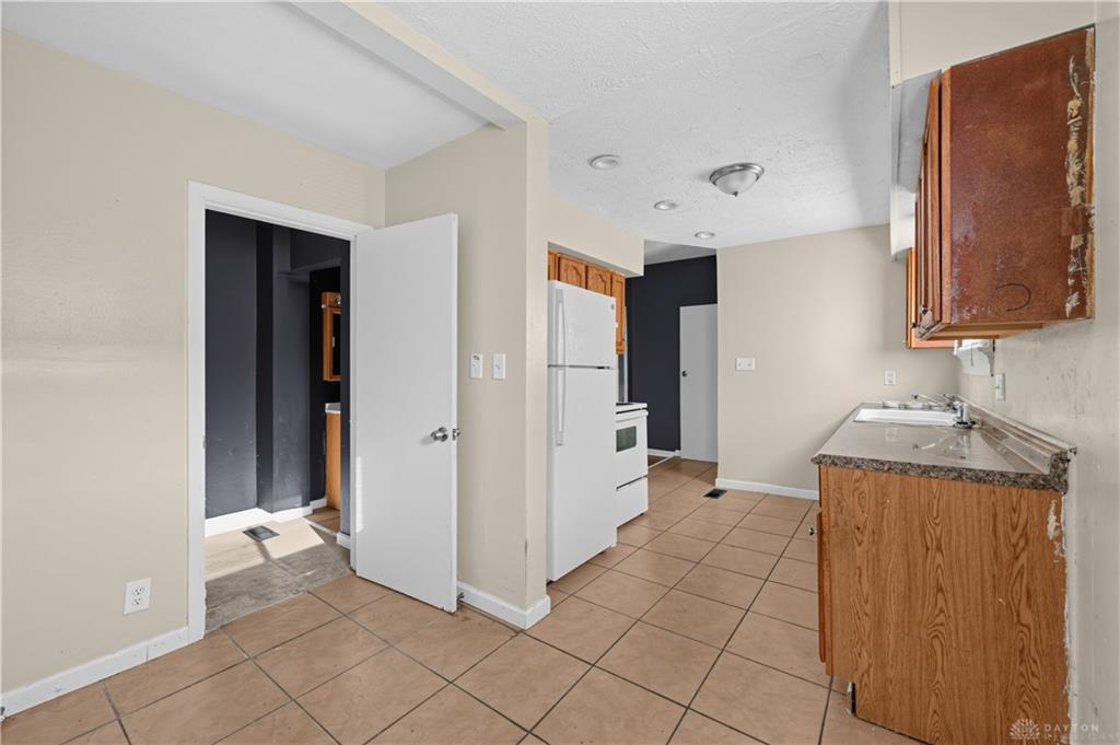 66 Redder Property Photo 7