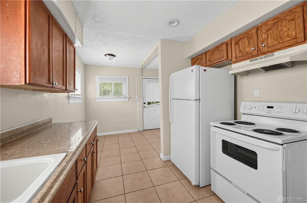66 Redder Property Photo 8