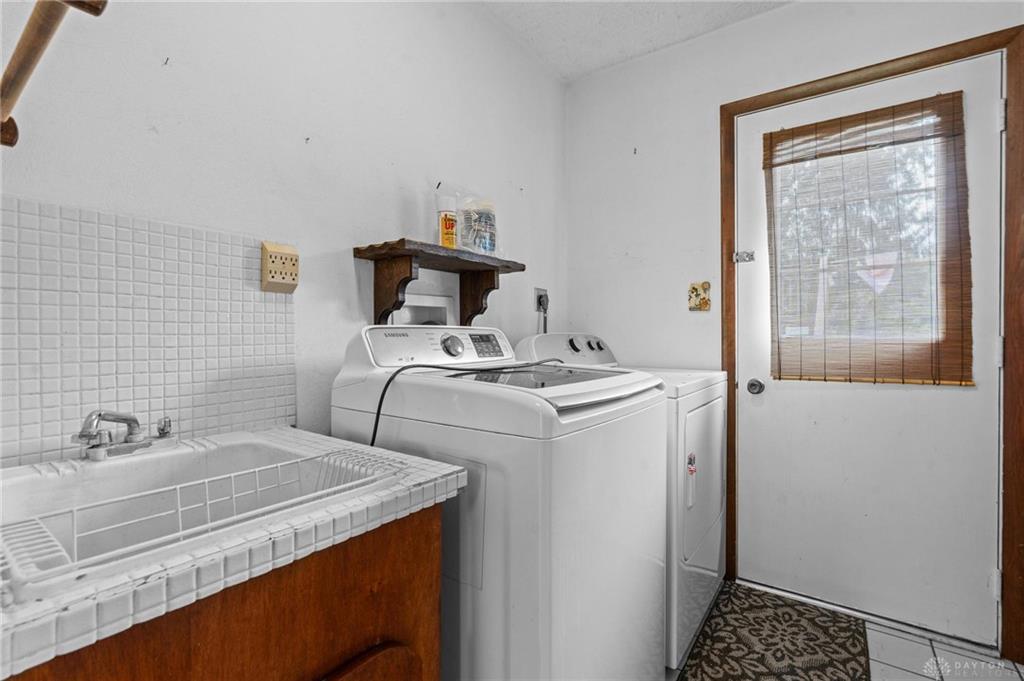 855 Mcbee Property Photo 28
