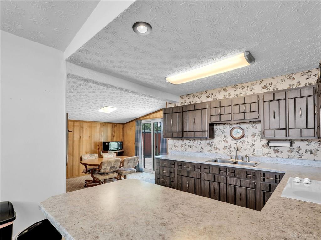 431 Townsend Property Photo 8