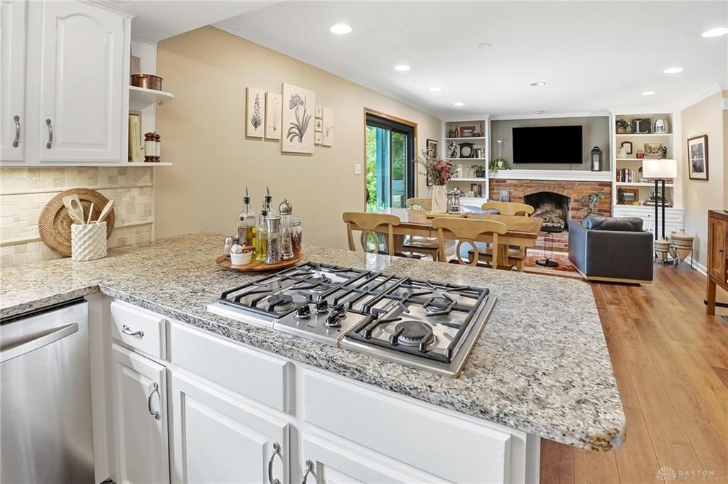 370 Jenny Property Photo 18