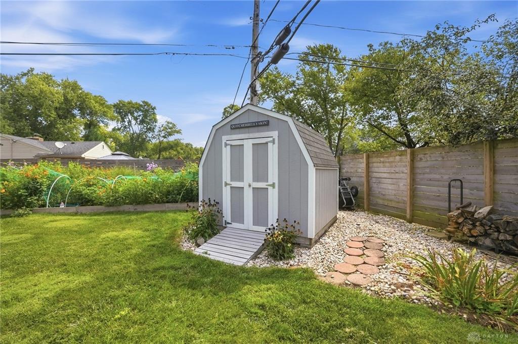 370 Jenny Property Photo 44