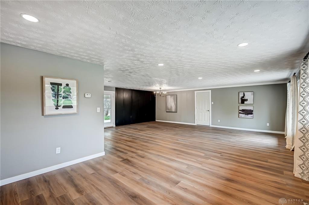 4455 Kitridge Property Photo 7