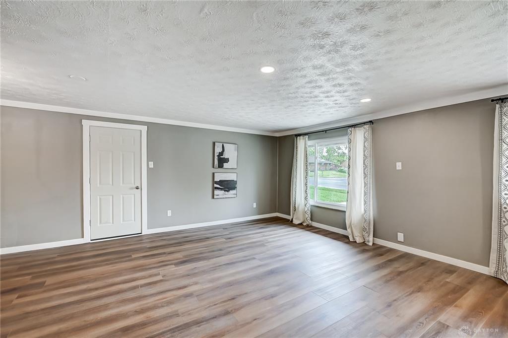 4455 Kitridge Property Photo 8