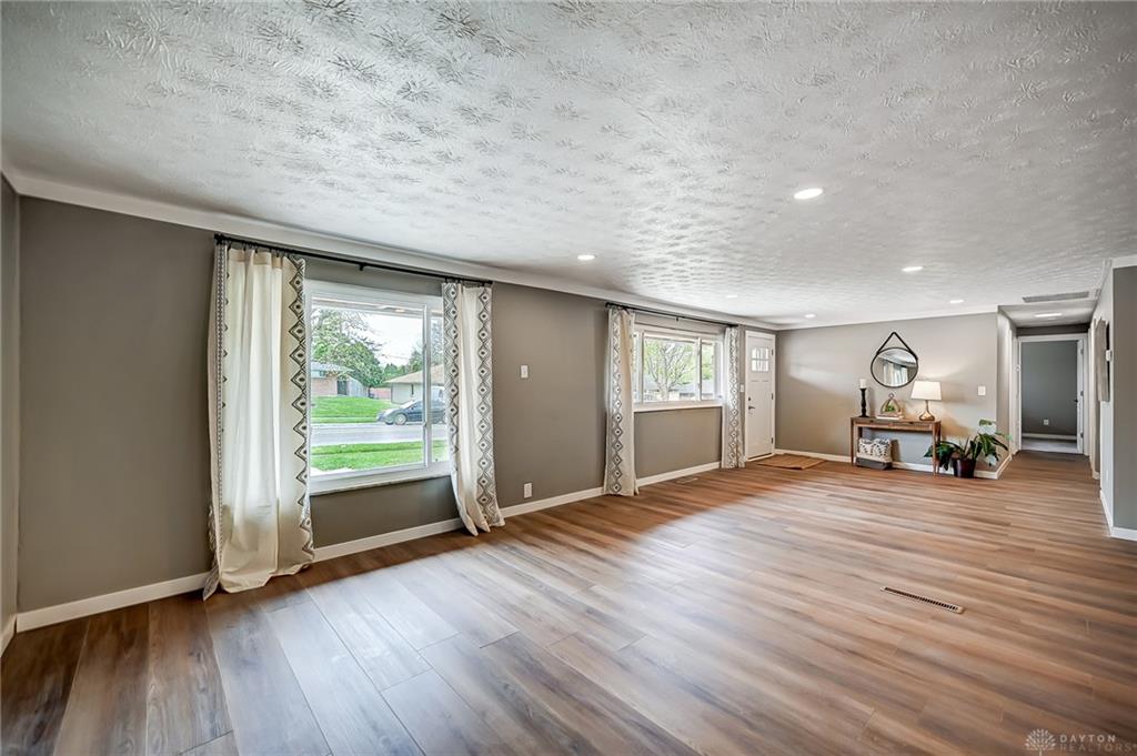4455 Kitridge Property Photo 10