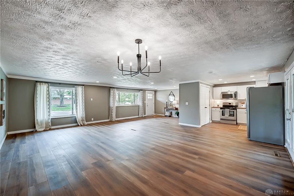 4455 Kitridge Property Photo 12