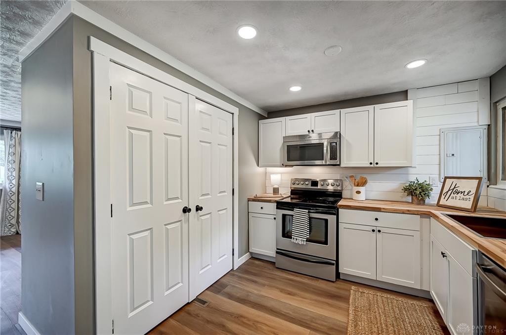 4455 Kitridge Property Photo 17