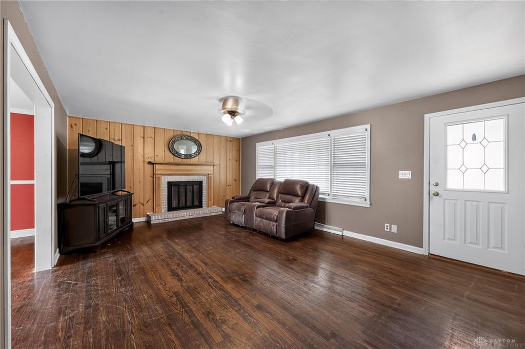 1186 Stanwick Property Photo 4