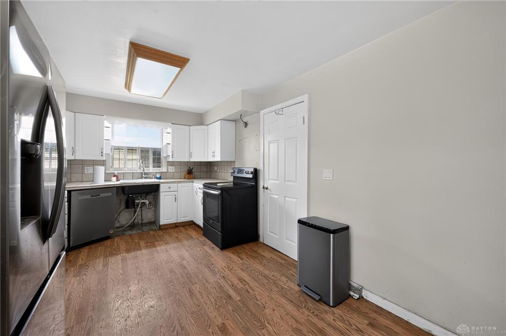 1186 Stanwick Property Photo 8
