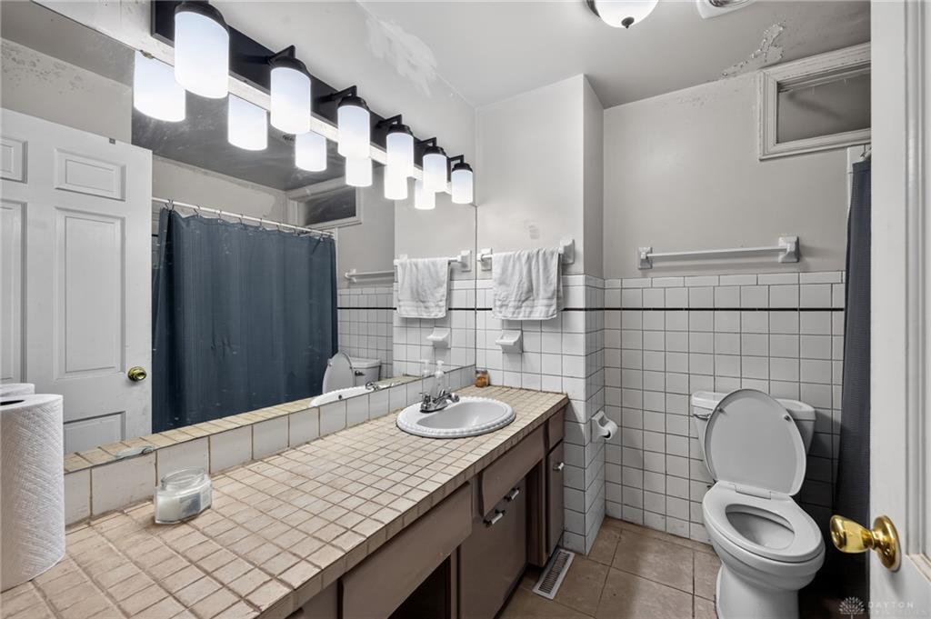1186 Stanwick Property Photo 17