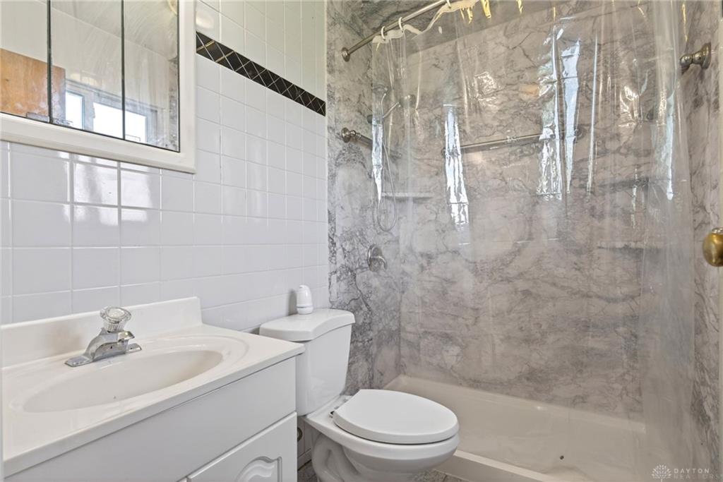 1005 Free Property Photo 20