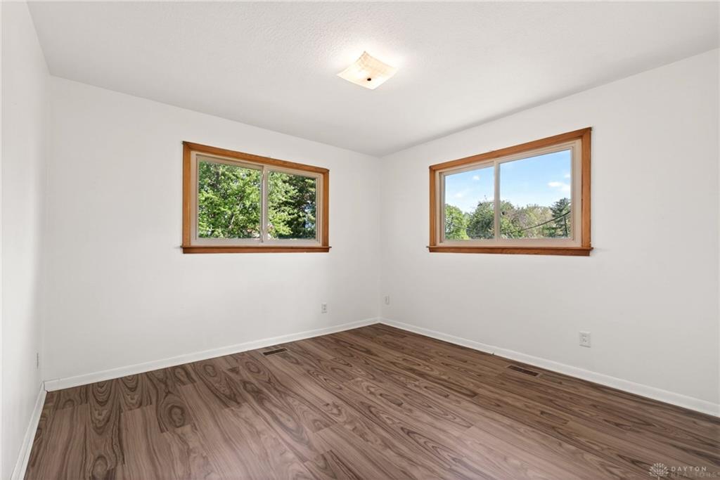 1005 Free Property Photo 26