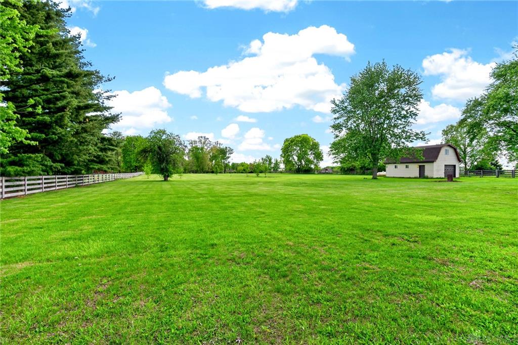 1005 Free Property Photo 33