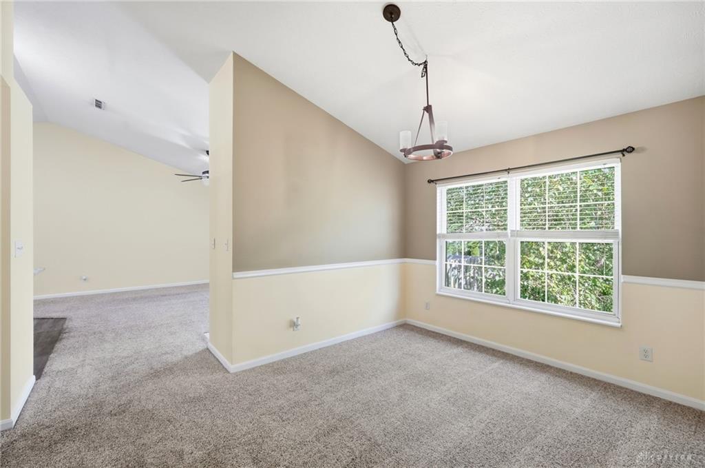 3875 Thorngate Property Photo 7