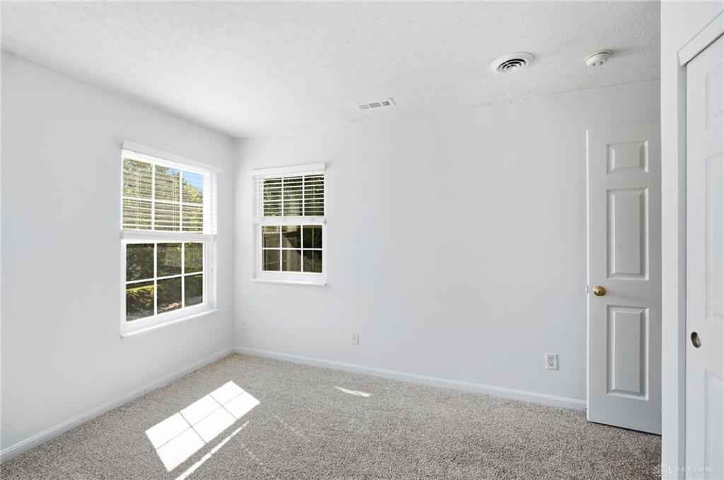 3875 Thorngate Property Photo 14