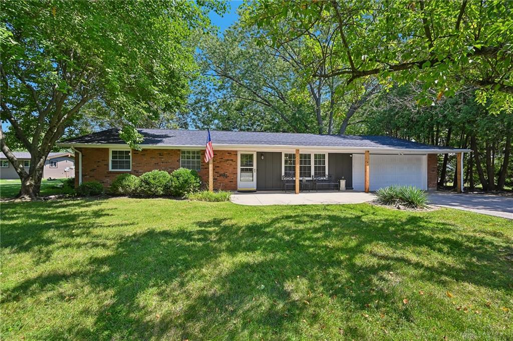 1040 Huron Property Photo 1