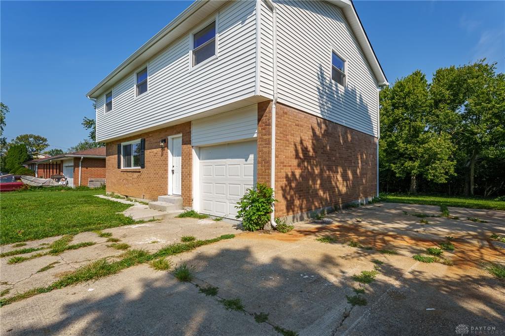 4889 Becker Property Photo 5