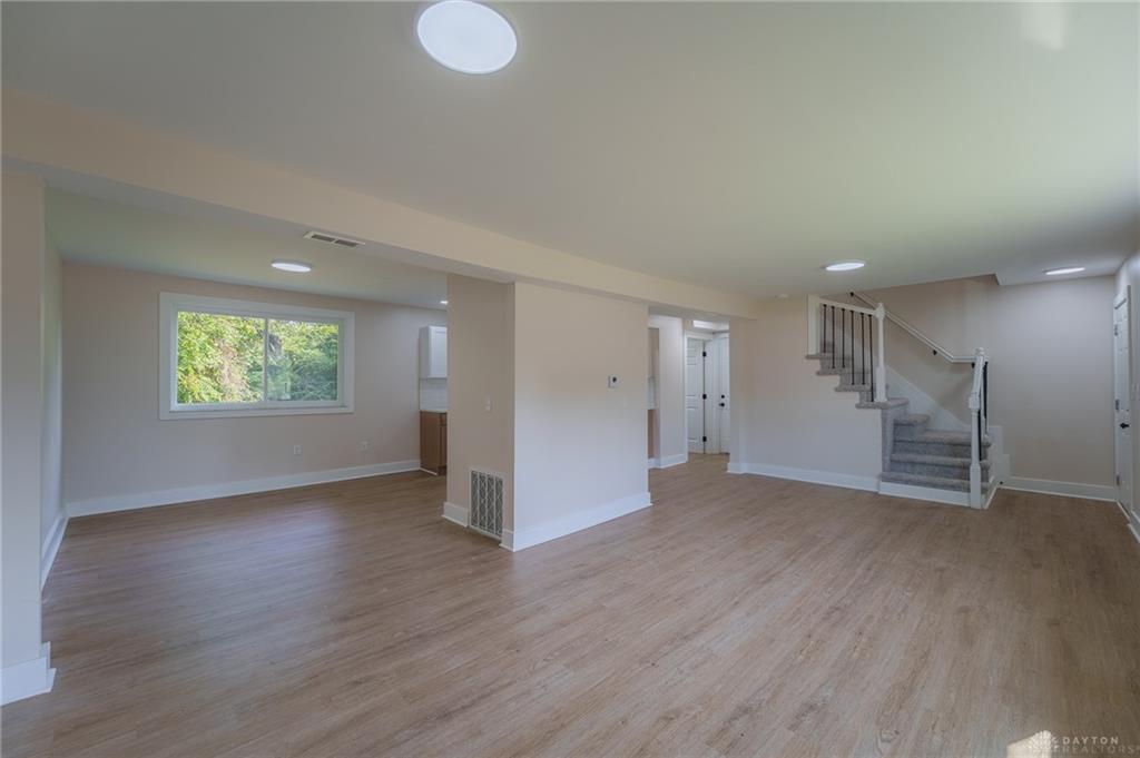 4889 Becker Property Photo 9