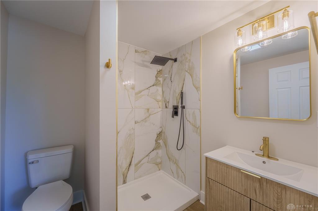 4889 Becker Property Photo 34