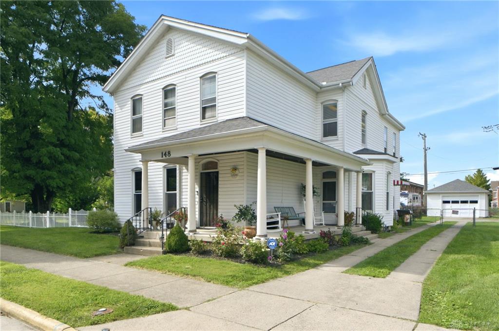 148 W 3rd
