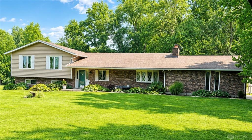2075 Erickman Property Photo 1