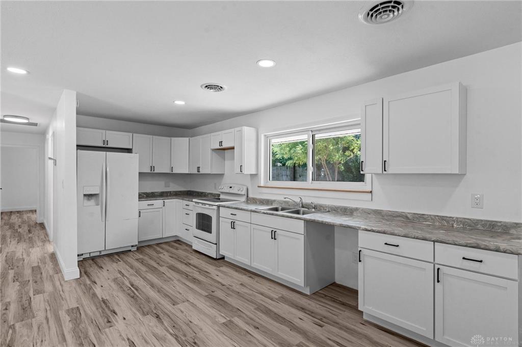 4475 Willow Run Property Photo 12