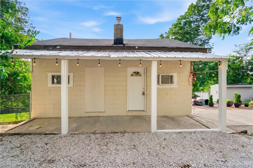 1816 Shuler Property Photo 1