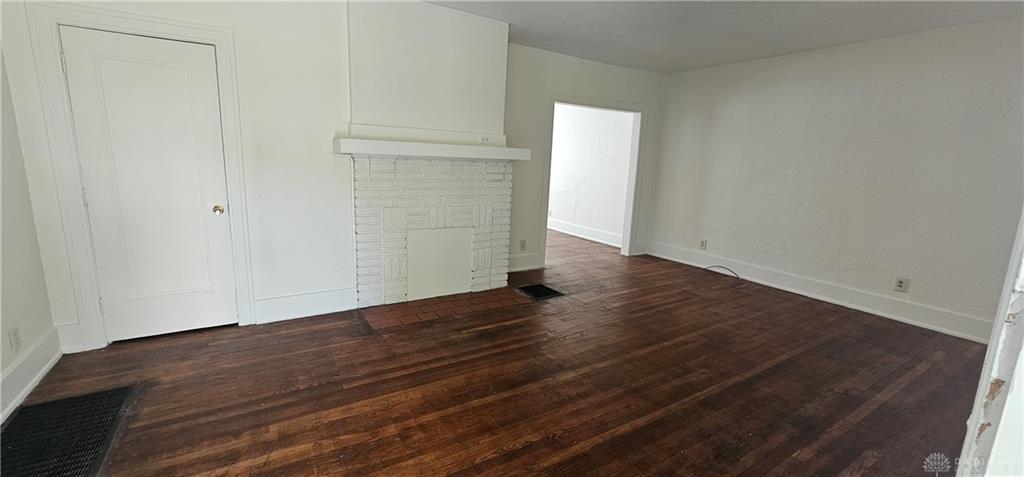 2108 Mayfair Property Photo 3