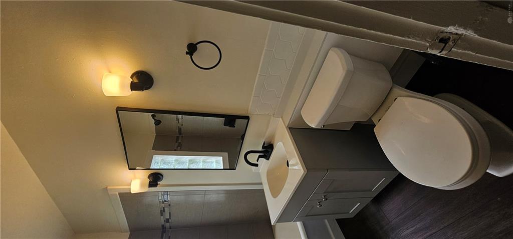 2108 Mayfair Property Photo 11