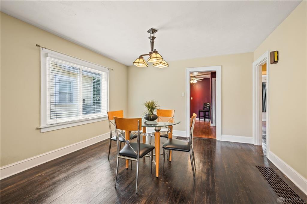 1547 Coventry Property Photo 4