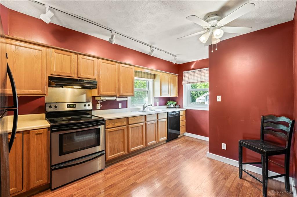 1547 Coventry Property Photo 5