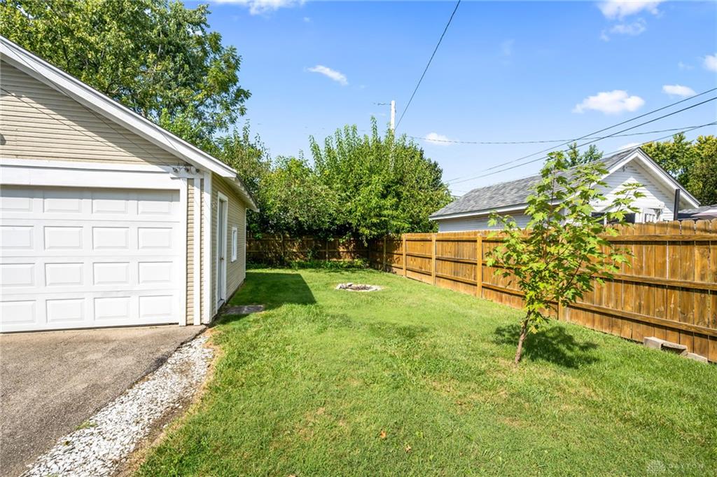 1547 Coventry Property Photo 33