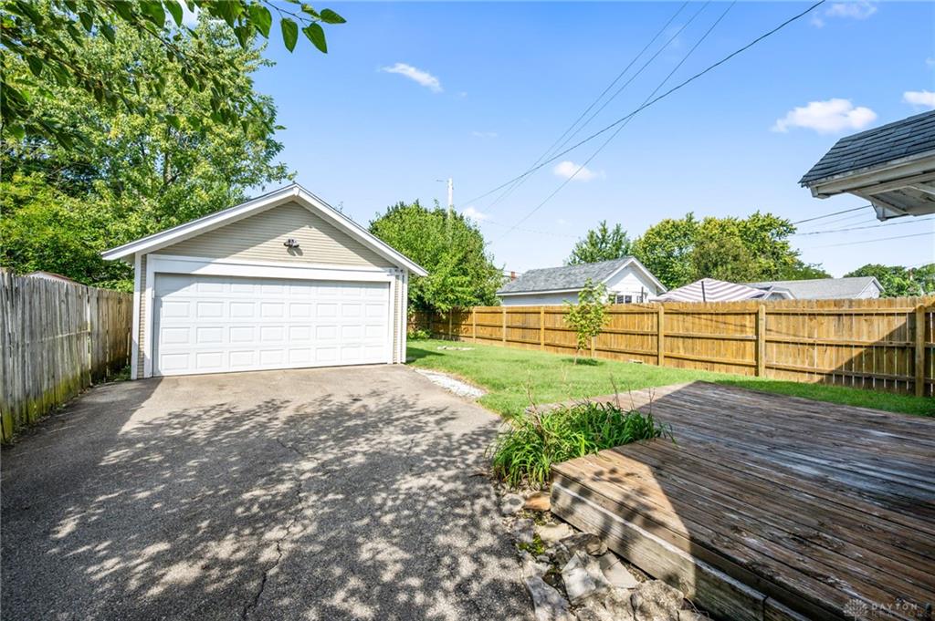1547 Coventry Property Photo 36