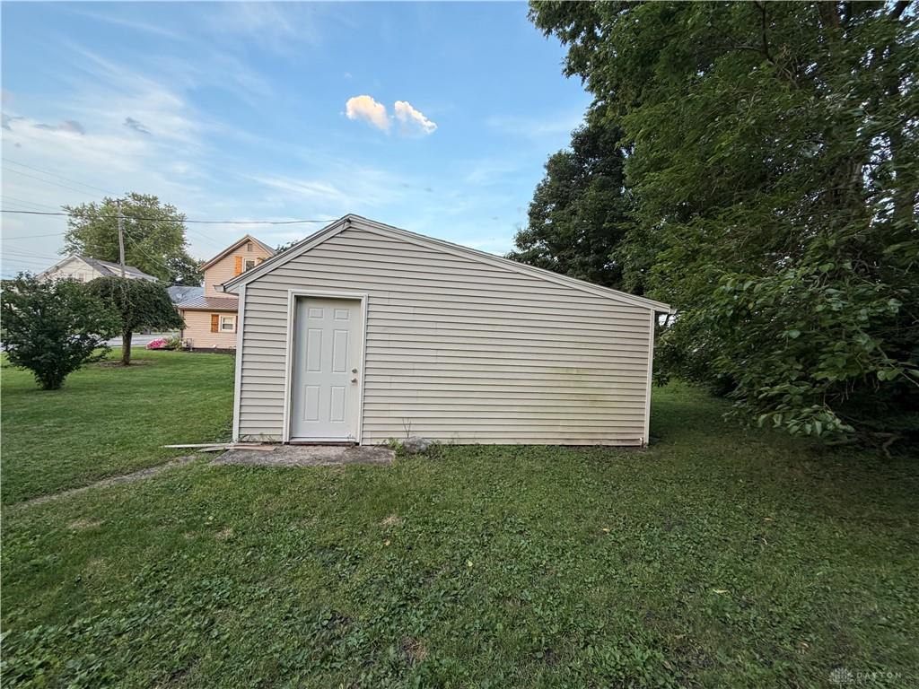 441 E Main Property Photo 14