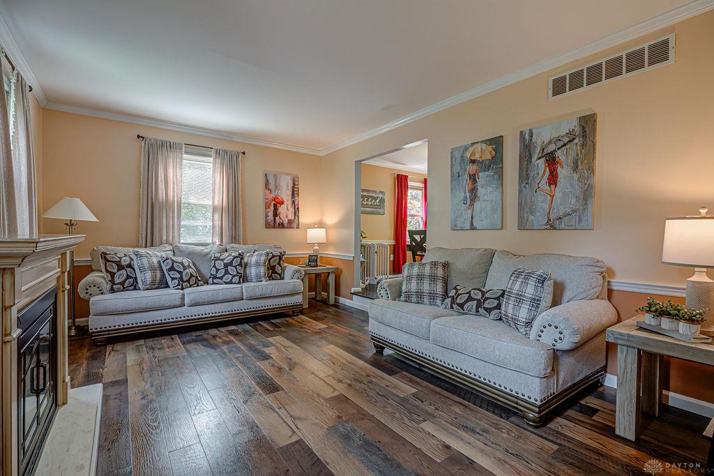7885 Oak Leaf Property Photo 10