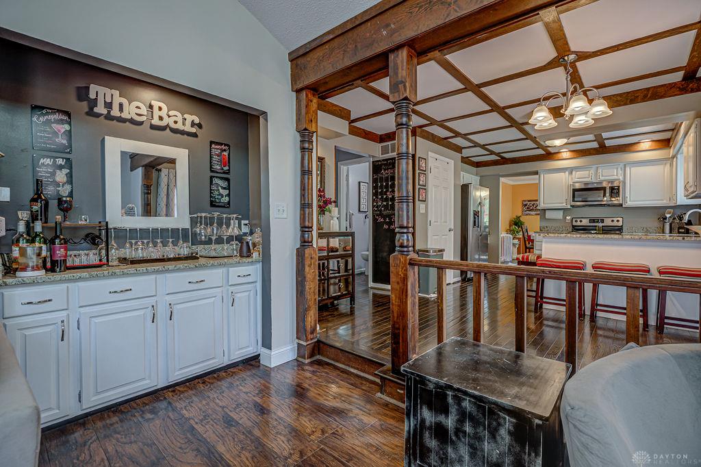 7885 Oak Leaf Property Photo 12