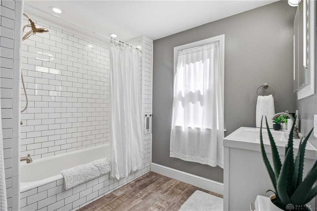 636 W Second Property Photo 35