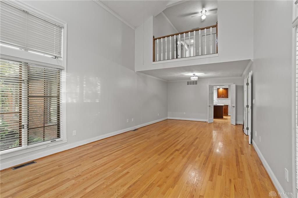 240 E Stonequarry Property Photo 18