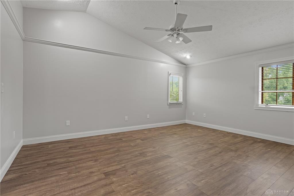 240 E Stonequarry Property Photo 28