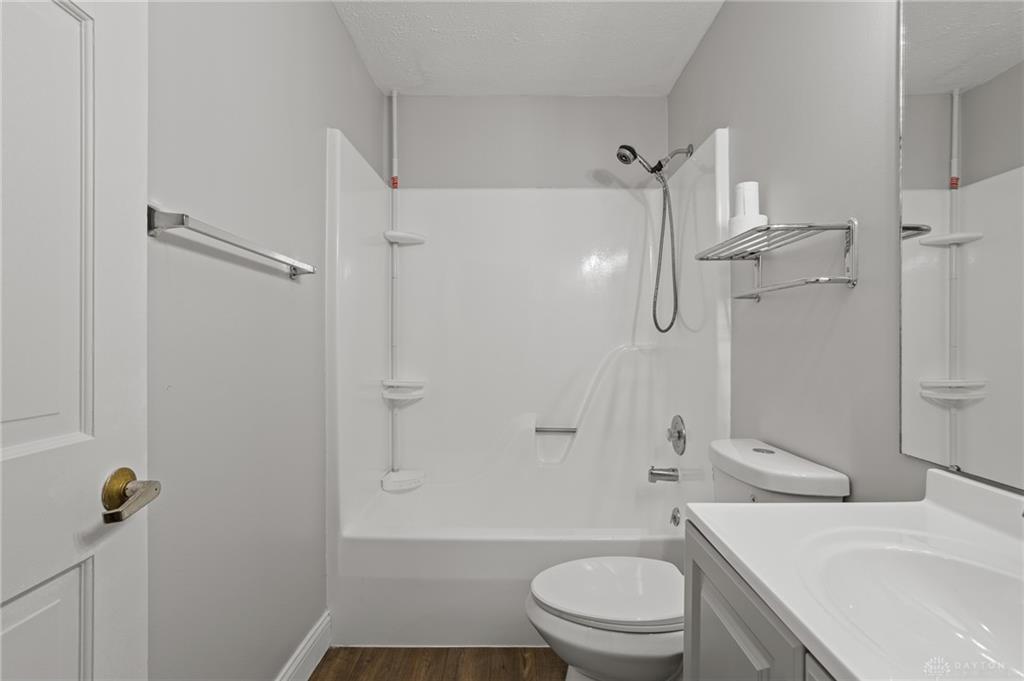 240 E Stonequarry Property Photo 41