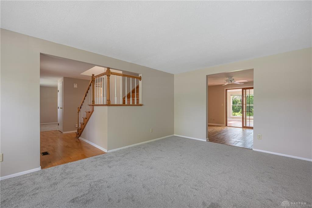 7072 Cliffstone Property Photo 3