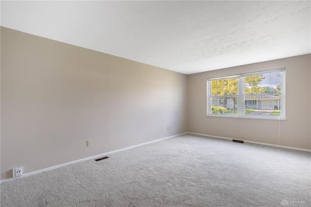 7072 Cliffstone Property Photo 4