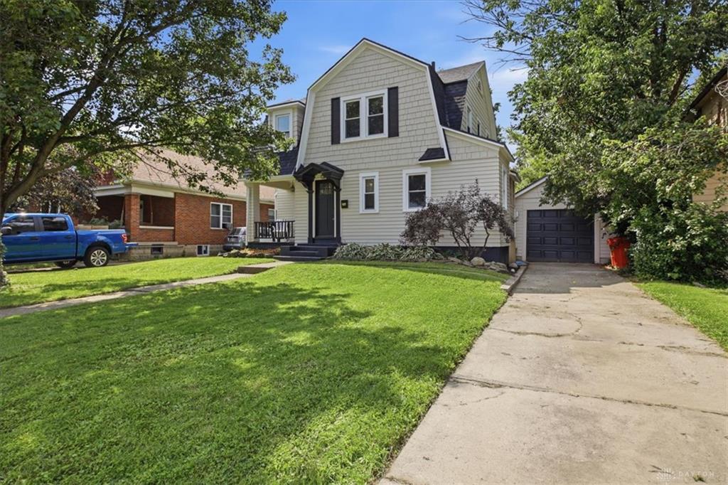 1427 Pythian Property Photo 2